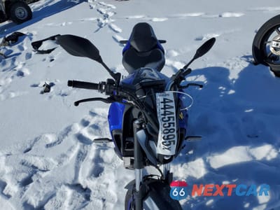 Piąte zdjęcie samochodu w środku: 2024 YAMAHA MT07 VIN:JYARM32E7RA008363 - miniatura