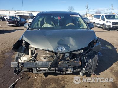 Piąte zdjęcie samochodu w środku: 2011 TOYOTA SIENNA XLE VIN:5TDYK3DC4BS052508 - miniatura