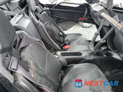 Zdjęcie 6 z 11 samochodu: 2021 CAN-AM MAVERICK X3 MAX X DS TURBO RR VIN:3JBVEAV26MK000030 - miniatura