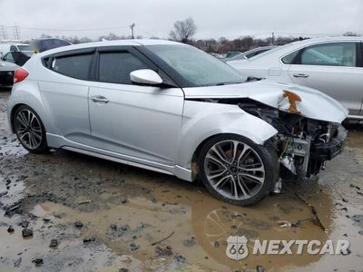 Czwarte zdjęcie samochodu z boku: 2016 HYUNDAI VELOSTER TURBO VIN:KMHTC6AEXGU264519 - miniatura