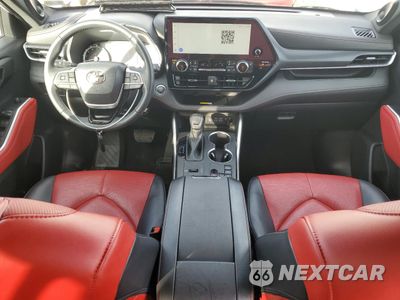 Zdjęcie 8 z 15 samochodu: 2023 TOYOTA HIGHLANDER L VIN:5TDKDRAH2PS507740 - miniatura