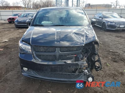 Piąte zdjęcie samochodu w środku: 2018 DODGE GRAND CARAVAN GT VIN:2C4RDGEG1JR254429 - miniatura