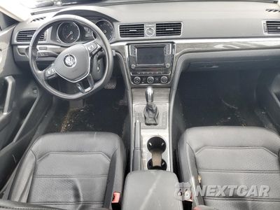 Zdjęcie 8 z 14 samochodu: 2016 VOLKSWAGEN PASSAT SE VIN:1VWBT7A36GC008983 - miniatura