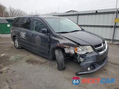 Czwarte zdjęcie samochodu z boku: 2011 DODGE GRAND CARAVAN CREW VIN:2D4RN5DGXBR684533 - miniatura