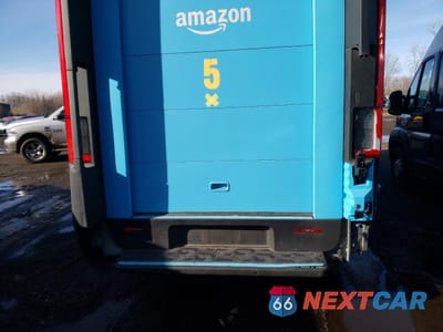 Zdjęcie 10 z 13 samochodu: 2023 RIVIAN EDV 700 VIN:7FCEHEB73PN005254 - miniatura