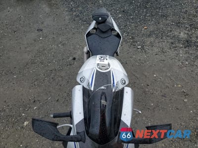 Piąte zdjęcie samochodu w środku: 2015 YAMAHA YZFR1M VIN:JYARN40E3FA000231 - miniatura