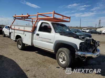 Czwarte zdjęcie samochodu z boku: 2005 GMC SIERRA C2500 HEAVY DUTY VIN:1GTHC24U55E329239 - miniatura