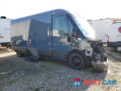 Czwarte zdjęcie samochodu z boku: 2023 RIVIAN EDV 700 VIN:7FCEHEB78PN005542 - miniatura