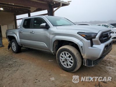 Czwarte zdjęcie samochodu z boku: 2024 TOYOTA TACOMA DOUBLE CAB VIN:3TYLB5JN1RT037331 - miniatura