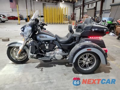 Trzecie zdjęcie samochodu z tyłu: 2019 HARLEY-DAVIDSON FLHTCUTG VIN:1HD1MAF17KB852026 - miniatura