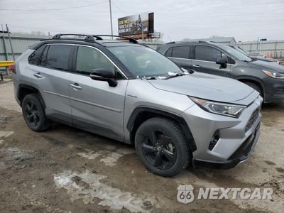 Czwarte zdjęcie samochodu z boku: 2019 TOYOTA RAV4 XSE VIN:JTMEWRFVXKD516342 - miniatura