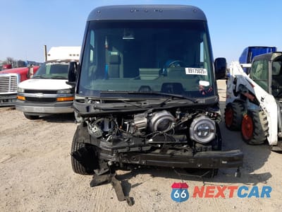 Piąte zdjęcie samochodu w środku: 2023 RIVIAN EDV 700 VIN:7FCEHEB76PN008813 - miniatura