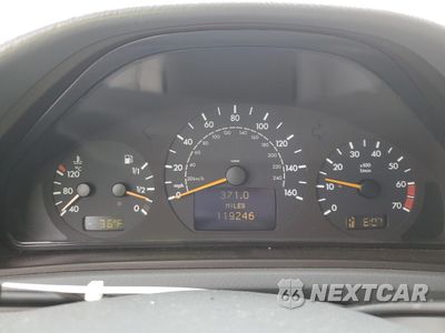 Zdjęcie 9 z 12 samochodu: 2001 MERCEDES-BENZ CLK 320 VIN:WDBLK65G91T068487 - miniatura