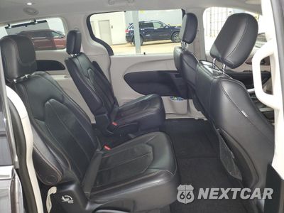 Zdjęcie 12 z 15 samochodu: 2018 CHRYSLER PACIFICA TOURING L VIN:2C4RC1BGXJR128235 - miniatura