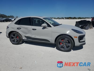 Czwarte zdjęcie samochodu z boku: 2025 PORSCHE MACAN S VIN:WP1AG2A5XSLB41700 - miniatura