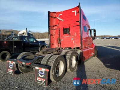 Czwarte zdjęcie samochodu z boku: 2025 VOLVO VNL SEMI TRUCK VIN:4V4NC9EH9SN685674 - miniatura