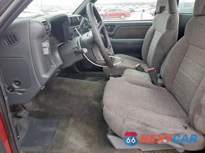 Zdjęcie 7 z 14 samochodu: 1996 CHEVROLET S TRUCK S10 VIN:1GCCS1446TK203056 - miniatura