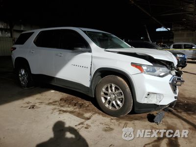 Czwarte zdjęcie samochodu z boku: 2021 CHEVROLET TRAVERSE LS VIN:1GNERFKW2MJ178385 - miniatura