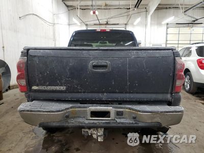 Zdjęcie 6 z 14 samochodu: 2006 CHEVROLET SILVERADO K2500 HEAVY DUTY VIN:1GCHK29U86E179799 - miniatura