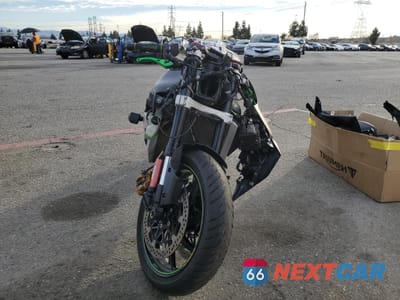 Drugie zdjęcie samochodu z przodu: 2017 KAWASAKI ZX1000 Z VIN:JKAZXCZ12HA000050 - miniatura