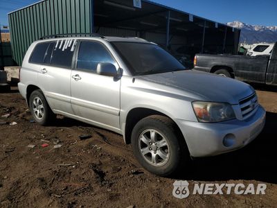 Czwarte zdjęcie samochodu z boku: 2005 TOYOTA HIGHLANDER LIMITED VIN:JTEEP21A050128567 - miniatura