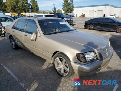 Czwarte zdjęcie samochodu z boku: 1997 MERCEDES-BENZ S 320 VIN:WDBGA33G1VA347276 - miniatura