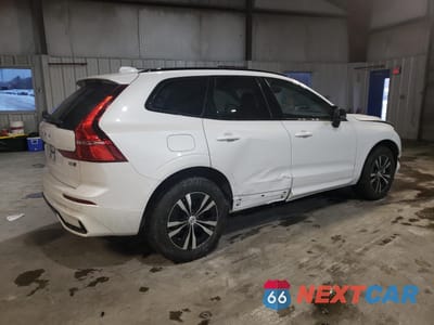 Trzecie zdjęcie samochodu z tyłu: 2025 VOLVO XC60 CORE VIN:YV4M12RJ2S1103050 - miniatura