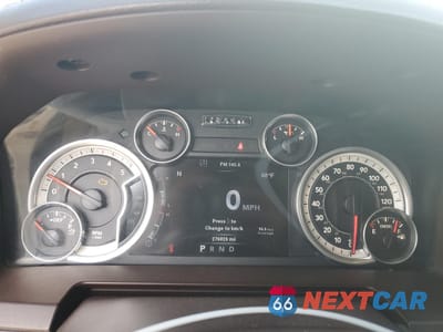 Zdjęcie 8 z 12 samochodu: 2013 RAM 3500 LARAMIE VIN:3C63R3ML0DG568606 - miniatura