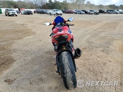 Czwarte zdjęcie samochodu z boku: 2021 HONDA CBR1000 SP VIN:JH2SC8213MK000130 - miniatura