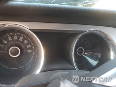 Zdjęcie 9 z 13 samochodu: 2014 FORD MUSTANG VIN:1ZVBP8AM8E5232275 - miniatura
