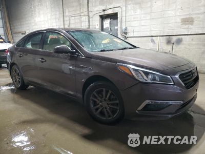 Czwarte zdjęcie samochodu z boku: 2015 HYUNDAI SONATA SE VIN:5NPE24AF3FH151565 - miniatura