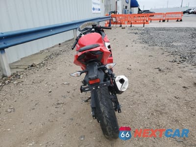 Czwarte zdjęcie samochodu z boku: 2021 KAWASAKI EX400 VIN:JKAEXKH13MDAC2110 - miniatura