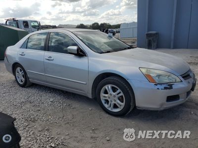 Czwarte zdjęcie samochodu z boku: 2007 HONDA ACCORD EX VIN:1HGCM56897A199597 - miniatura