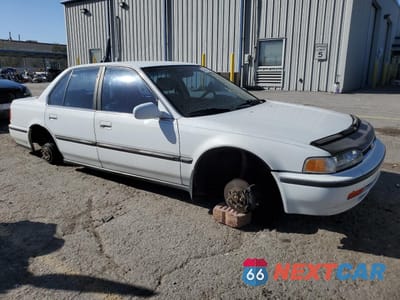 Czwarte zdjęcie samochodu z boku: 1992 HONDA ACCORD LX VIN:1HGCB7651NA134926 - miniatura