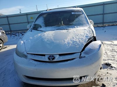 Piąte zdjęcie samochodu w środku: 2009 TOYOTA SIENNA XLE VIN:5TDZK22C39S286165 - miniatura