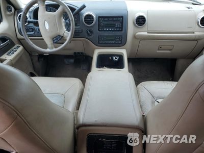 Zdjęcie 8 z 15 samochodu: 2004 FORD EXPEDITION EDDIE BAUER VIN:1FMFU18L24LB01964 - miniatura