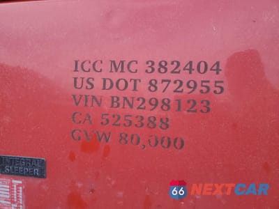 Zdjęcie 10 z 10 samochodu: 2011 VOLVO VN VNL VIN:4V4NC9EJ5BN298123 - miniatura