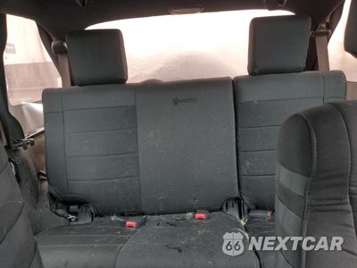 Zdjęcie 10 z 15 samochodu: 2010 JEEP WRANGLER UNLIMITED SPORT VIN:1J4BB3H16AL146902 - miniatura