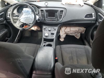Zdjęcie 8 z 14 samochodu: 2015 CHRYSLER 200 LIMITED VIN:1C3CCCABXFN738703 - miniatura