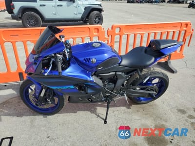 Trzecie zdjęcie samochodu z tyłu: 2024 YAMAHA YZFR7 VIN:JYARM38Y8RA002430 - miniatura
