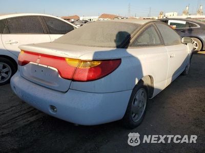 Trzecie zdjęcie samochodu z tyłu: 2002 SATURN SC2 VIN:1G8ZY14712Z192356 - miniatura