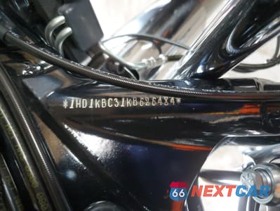 Zdjęcie 9 z 10 samochodu: 2019 HARLEY-DAVIDSON FLHX VIN:1HD1KBC31KB626484 - miniatura