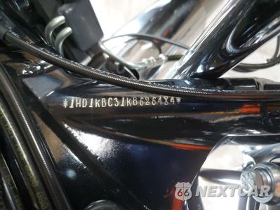 Zdjęcie 9 z 10 samochodu: 2019 HARLEY-DAVIDSON FLHX VIN:1HD1KBC31KB626484 - miniatura