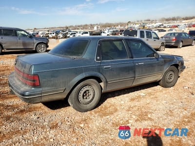 Trzecie zdjęcie samochodu z tyłu: 1993 BUICK CENTURY SPECIAL VIN:1G4AG55N6P6454824 - miniatura