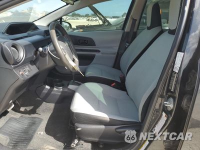 Zdjęcie 7 z 13 samochodu: 2013 TOYOTA PRIUS C VIN:JTDKDTB33D1529304 - miniatura