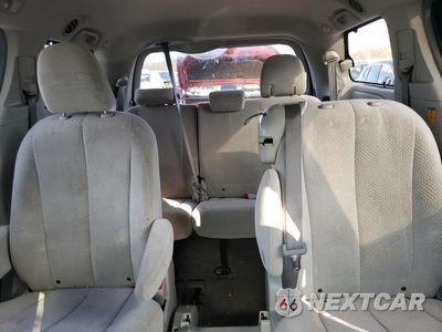 Zdjęcie 10 z 13 samochodu: 2011 TOYOTA SIENNA LE VIN:5TDKK3DC7BS072628 - miniatura