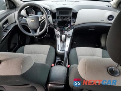 Zdjęcie 8 z 12 samochodu: 2011 CHEVROLET CRUZE LS VIN:1G1PC5SH4B7237180 - miniatura
