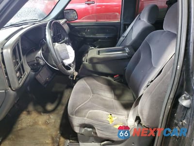 Zdjęcie 7 z 13 samochodu: 2001 GMC NEW SIERRA C1500 VIN:2GTEC19V011321866 - miniatura