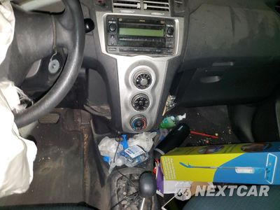 Zdjęcie 8 z 12 samochodu: 2008 TOYOTA YARIS VIN:JTDJT923785217499 - miniatura