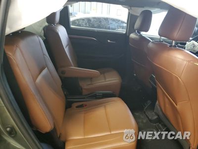 Zdjęcie 12 z 15 samochodu: 2018 TOYOTA HIGHLANDER LIMITED VIN:5TDDZRFH8JS897561 - miniatura